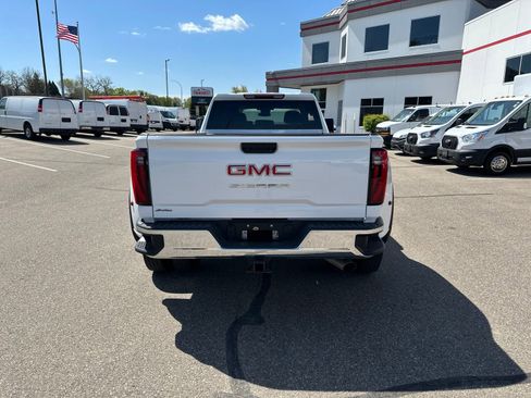 Used 2025 GMC Sierra 3500 Pro AWD/4WD image 4