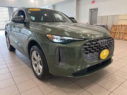 Used 2025 Audi Q5 Premium w/ Convenience Package