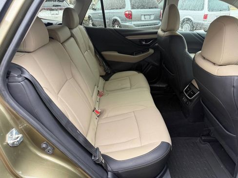 Used 2020 Subaru Outback Limited image 23