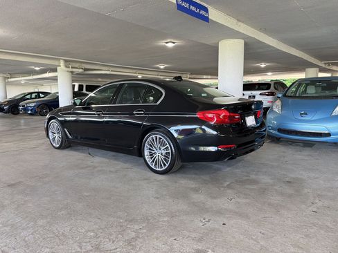 Used 2018 BMW 540i image 3