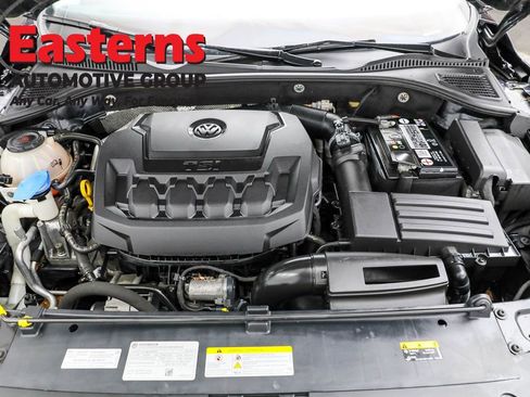 Used 2022 Volkswagen Passat 2.0T SE image 7