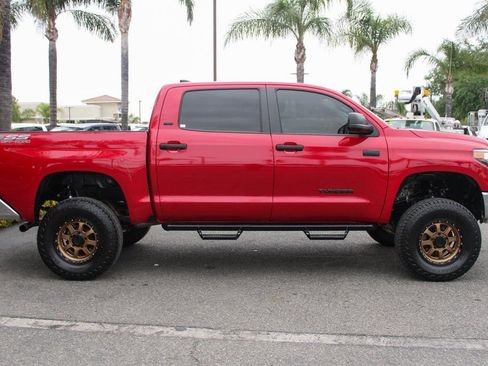 Used 2021 Toyota Tundra SR5 w/ SR5 Upgrade Package RWD image 11