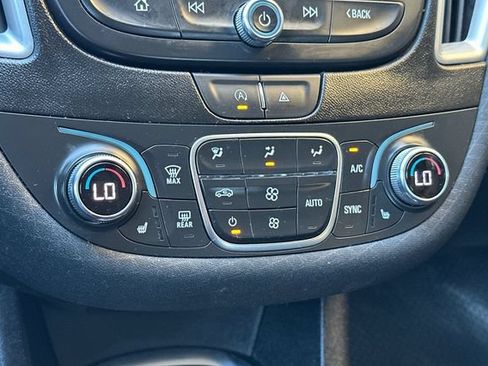 Used 2023 Chevrolet Malibu LT FWD image 22