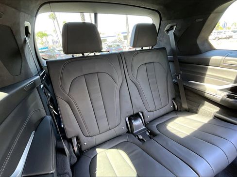 Used 2022 BMW X7 M50i AWD/4WD image 28