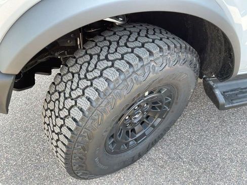 New 2026 Ford Bronco Outer Banks w/ Sasquatch Package AWD/4WD image 11