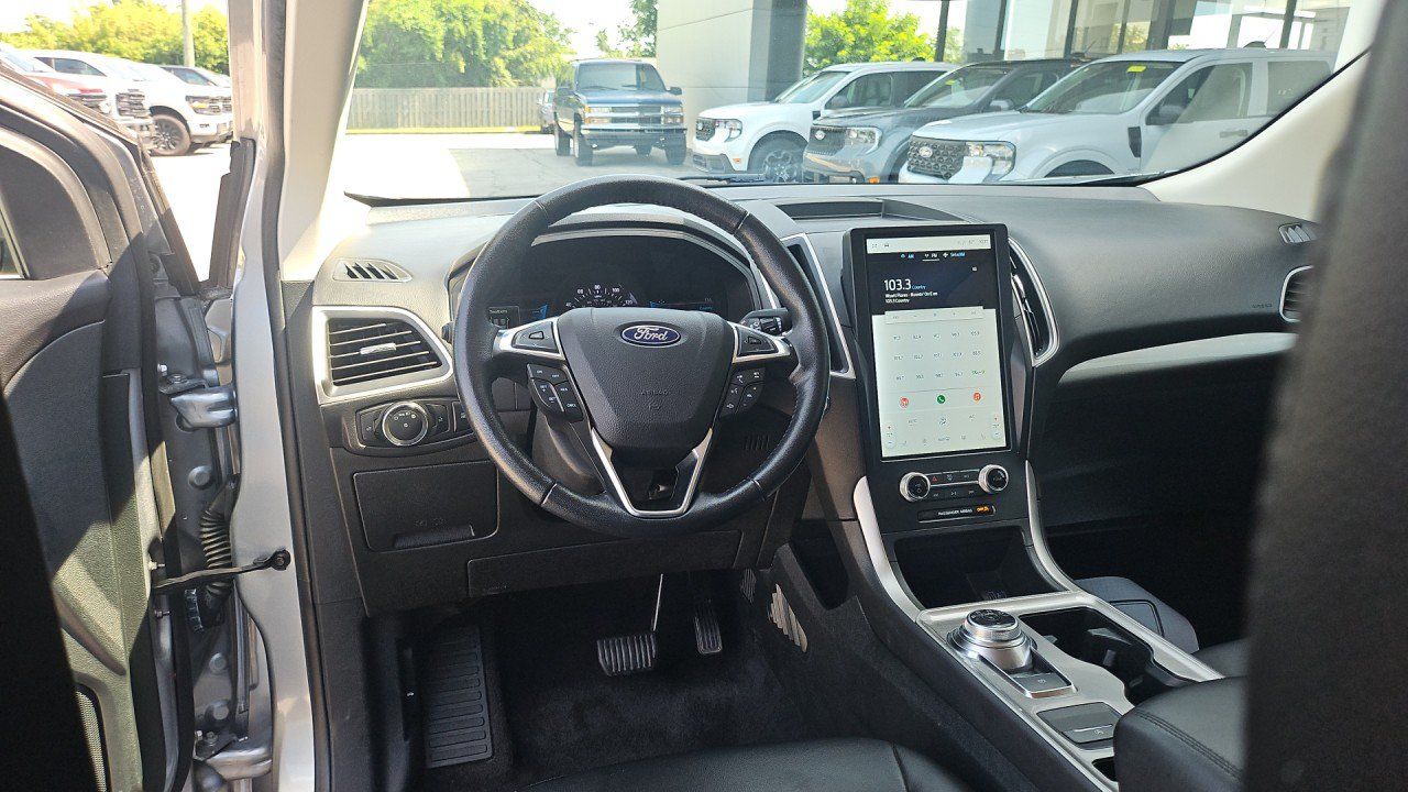 Used 2024 Ford Edge SEL AWD/4WD image 15