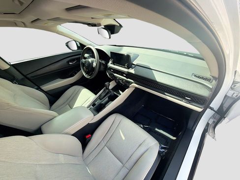 Used 2023 Honda Accord EX image 31