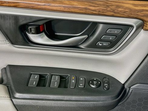 Used 2020 Honda CR-V Touring image 21