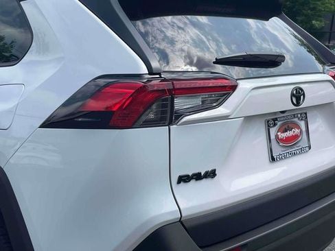 Certified 2023 Toyota RAV4 LE AWD/4WD image 13