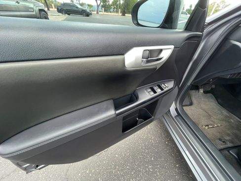 Used 2013 Lexus CT 200h w/ Premium Pkg w/Navigation FWD image 12