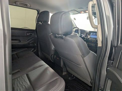 Used 2022 Nissan Frontier SV w/ Technology Package image 19
