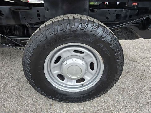 Used 2019 Ford F250 XL w/ Power Equipment Group AWD/4WD image 29