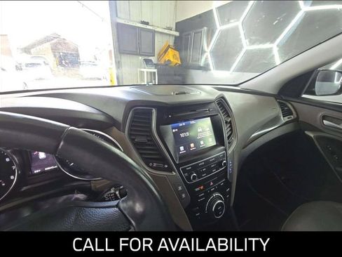 Used 2017 Hyundai Santa Fe Sport FWD image 8