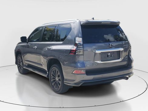 Used 2023 Lexus GX 460 Premium w/ Accessory Package image 5