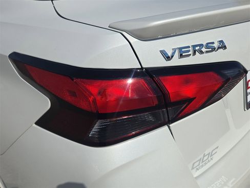 Used 2025 Nissan Versa SR w/ Trunk Package image 31