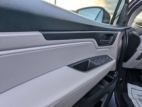 Used 2022 Honda Odyssey EX image 14