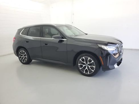 Used 2025 BMW X3 xDrive30i w/ Premium Package AWD/4WD image 4