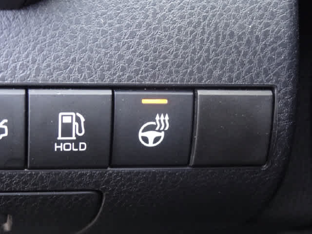 Used 2023 Toyota Camry SE w/ Cold Weather Package FWD image 17
