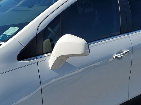 Used 2022 Buick Encore Preferred w/ Safety Package image 12