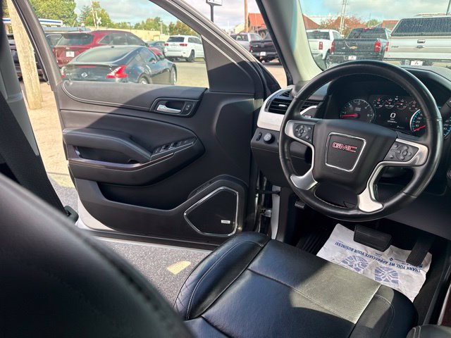 Used 2017 GMC Yukon SLT AWD/4WD image 19