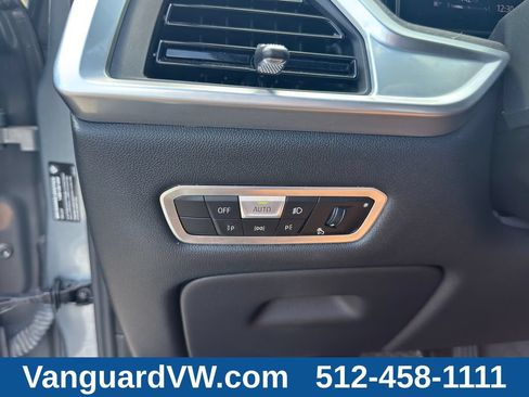 Used 2023 BMW X7 xDrive40i w/ Premium Package AWD/4WD image 24