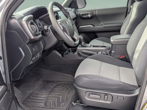 Used 2021 Toyota Tacoma TRD Sport RWD image 9