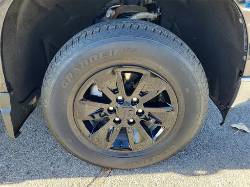 Certified 2025 Chevrolet Silverado 1500 LT image 17