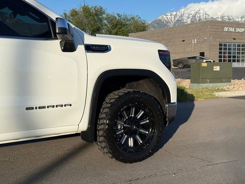 Used 2023 GMC Sierra 1500 SLE AWD/4WD image 4