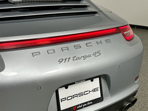 Used 2015 Porsche 911 Targa 4S image 17