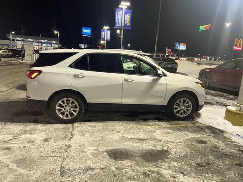 Used 2019 Chevrolet Equinox LT image 3