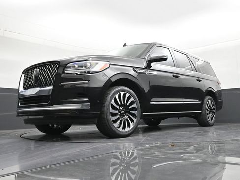 Used 2024 Lincoln Navigator L Black Label AWD/4WD image 21