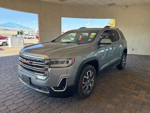 Used 2023 GMC Acadia SLT AWD/4WD image 1
