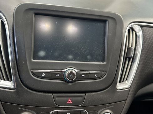 Used 2017 Chevrolet Malibu LT w/ LPO, Convenience Package 2 image 16