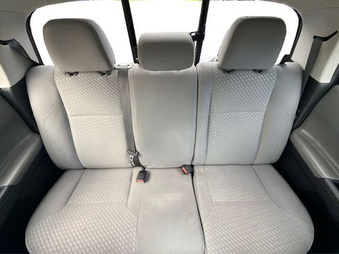 Used 2020 Toyota Tacoma SR w/ SR Convenience Package RWD image 12