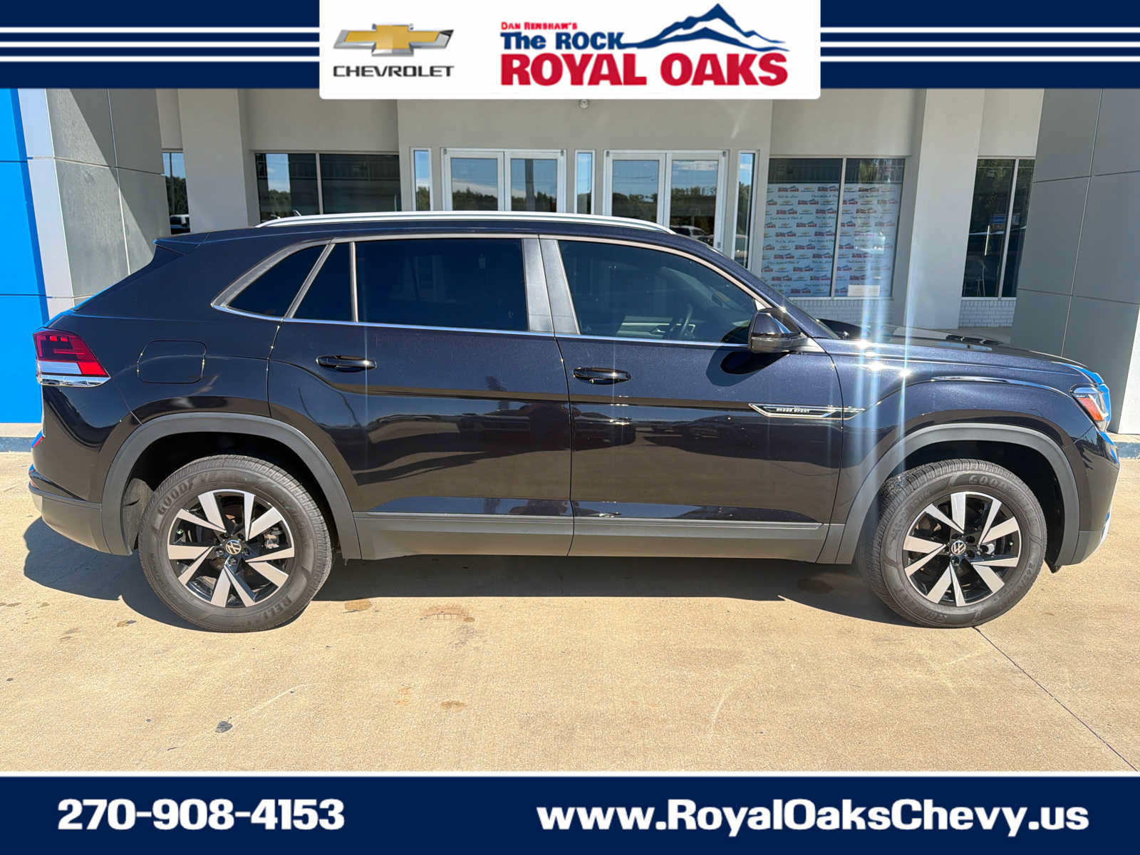 Used 2021 Volkswagen Atlas Cross Sport SE FWD image 7