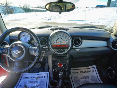 Used 2011 MINI Cooper Hardtop image 10