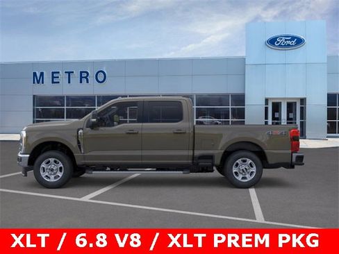 New 2026 Ford F250 XLT w/ XLT Premium Package image 4