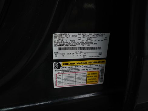 Used 2023 Ford Expedition Max XLT image 24