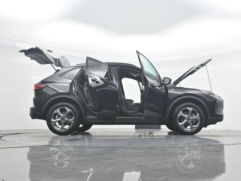Used 2025 Ford Escape ST-Line AWD/4WD image 44