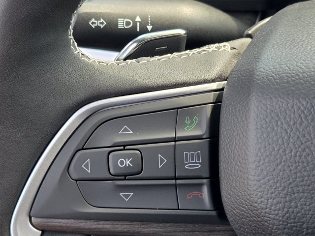 New 2027 Jeep Grand Cherokee Altitude RWD image 24