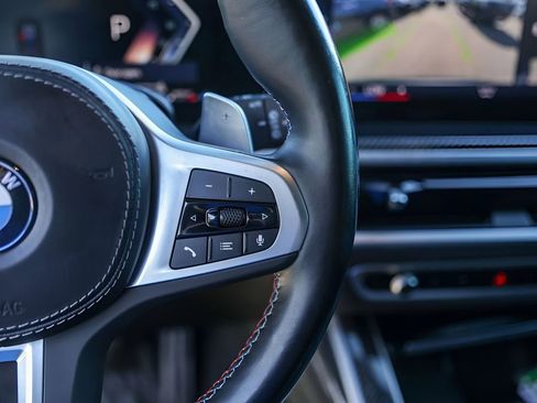 Used 2023 BMW X7 M60i w/ Climate Comfort Package image 13