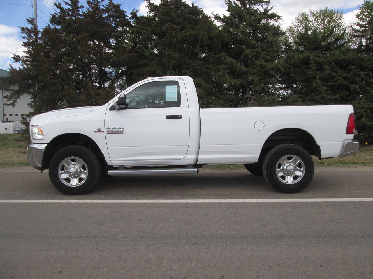 Used 2017 RAM 3500 Tradesman w/ Chrome Appearance Group AWD/4WD image 2