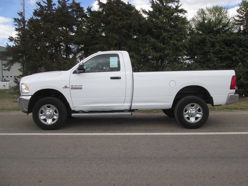 Used 2017 RAM 3500 Tradesman w/ Chrome Appearance Group AWD/4WD image 2