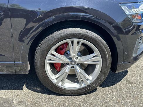Used 2019 Audi Q8 Premium Plus w/ Premium Plus image 9