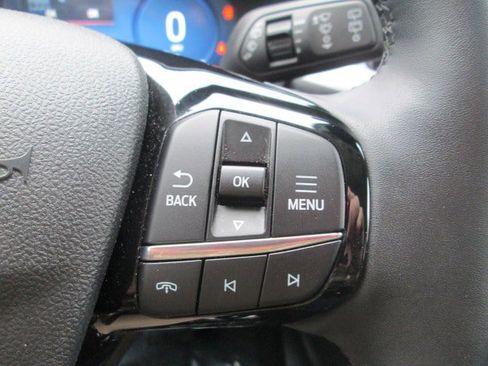 Used 2025 Ford Escape Platinum image 21