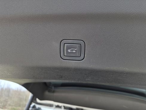 Used 2021 Chevrolet Tahoe RST w/ Luxury Package image 11