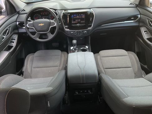 Used 2021 Chevrolet Traverse LS image 19