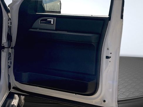 Used 2011 Ford Expedition XLT w/ 202A Rapid Spec Order Code image 24