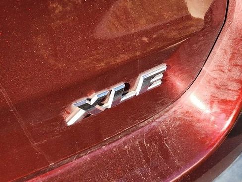 Used 2019 Toyota Highlander XLE image 9