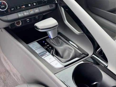 New 2026 Hyundai Elantra Hybrid FWD image 27